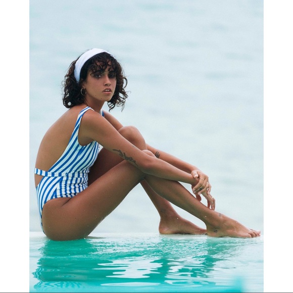 🔥LAST 1🔥Billabong ‘Blue by U’ One Piece - Picture 4 of 10